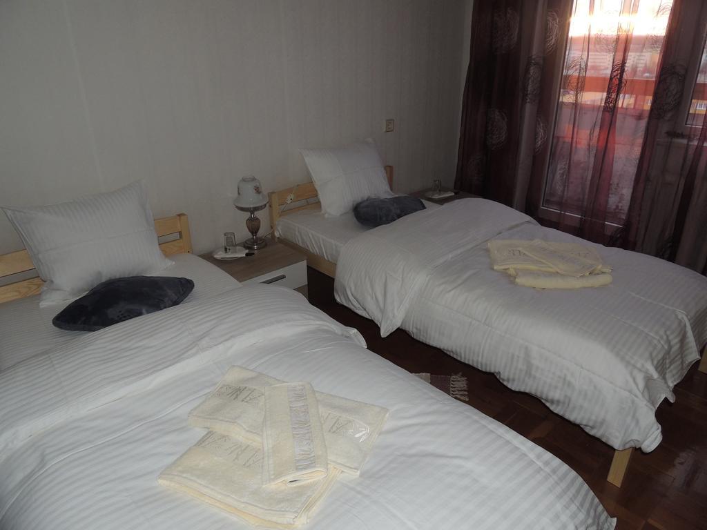 Kivilinna Homestay Lohkva Bilik gambar